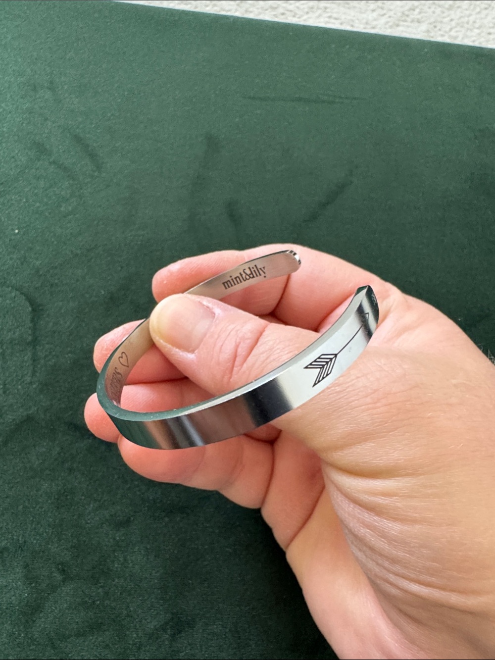 Minimalist Silver Open Cuff soul sister Bracelet - Picture 4 of 6
